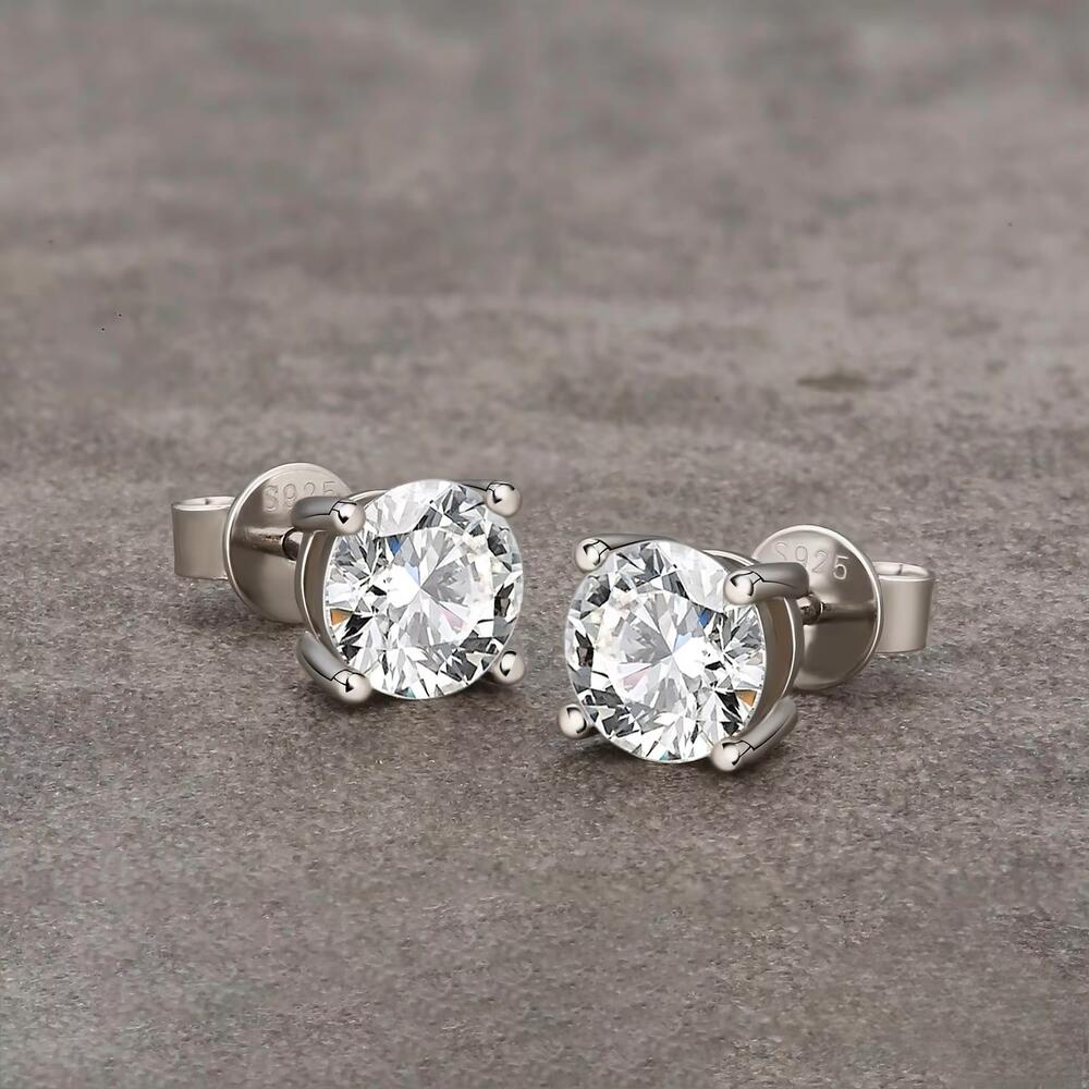 ダイヤモンド の2.5倍の輝き Aj forever モアサナイト １ct シルバー925 スタッド ピアス